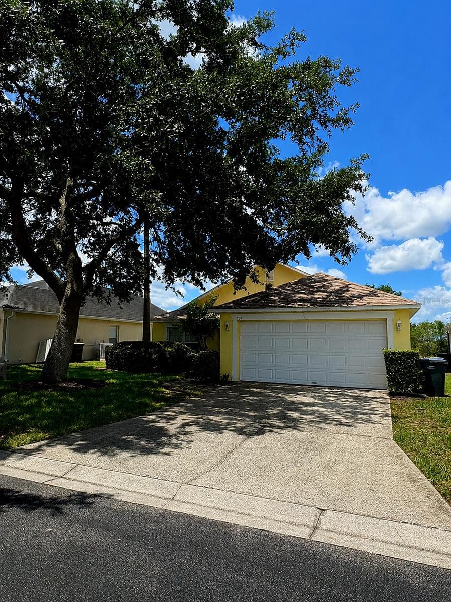 324 CASTERTON CIRCLE — photo 1 of 14