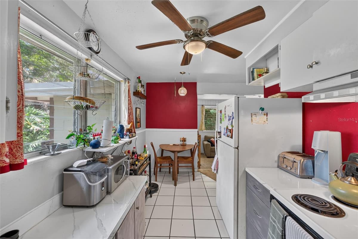 2102 8TH STREET — photo 11 of 31