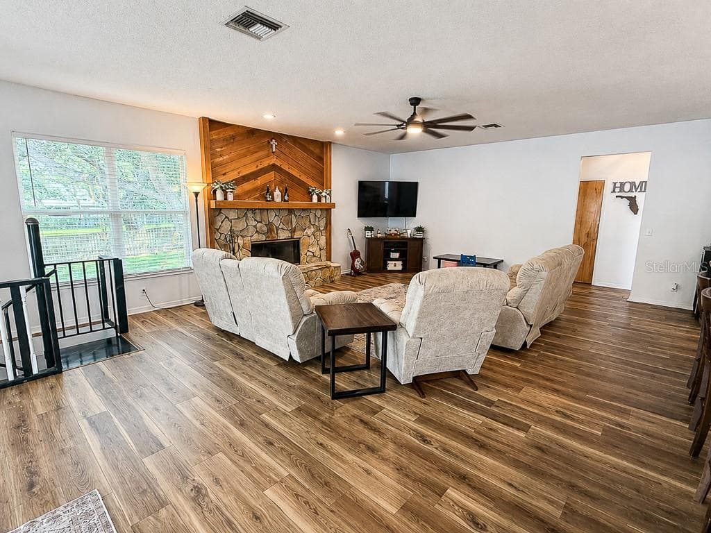 859 HARBOR HILL DRIVE — photo 23 of 58