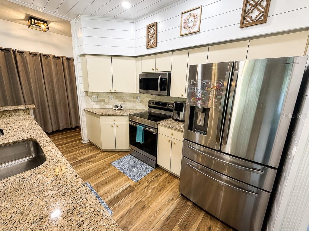 859 HARBOR HILL DRIVE — photo 15 of 58
