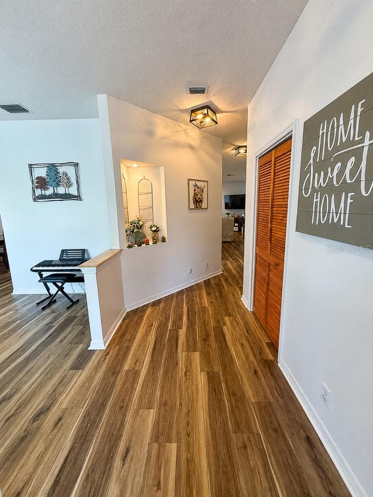 859 HARBOR HILL DRIVE — photo 4 of 58