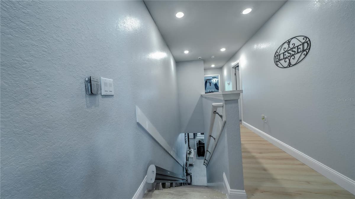 2933 FIELDWOOD CIRCLE — photo 23 of 47