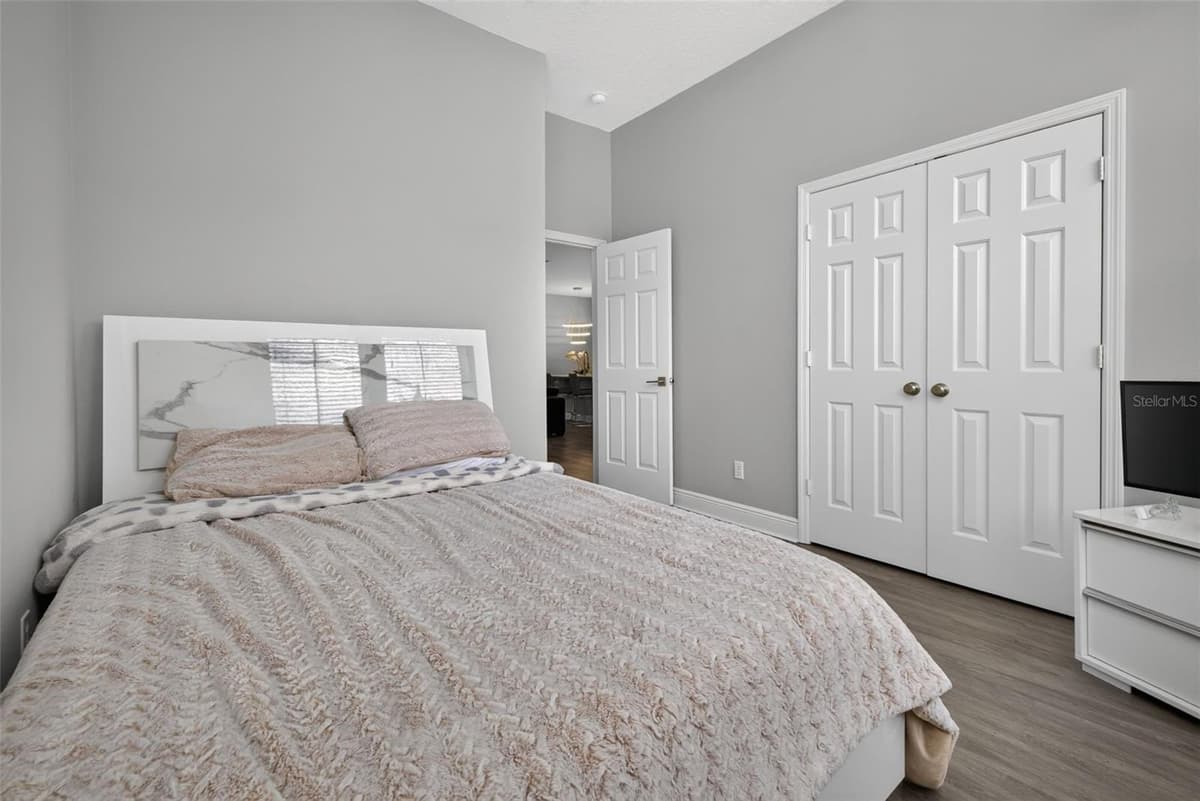 167 LONGVIEW AVENUE — photo 28 of 59