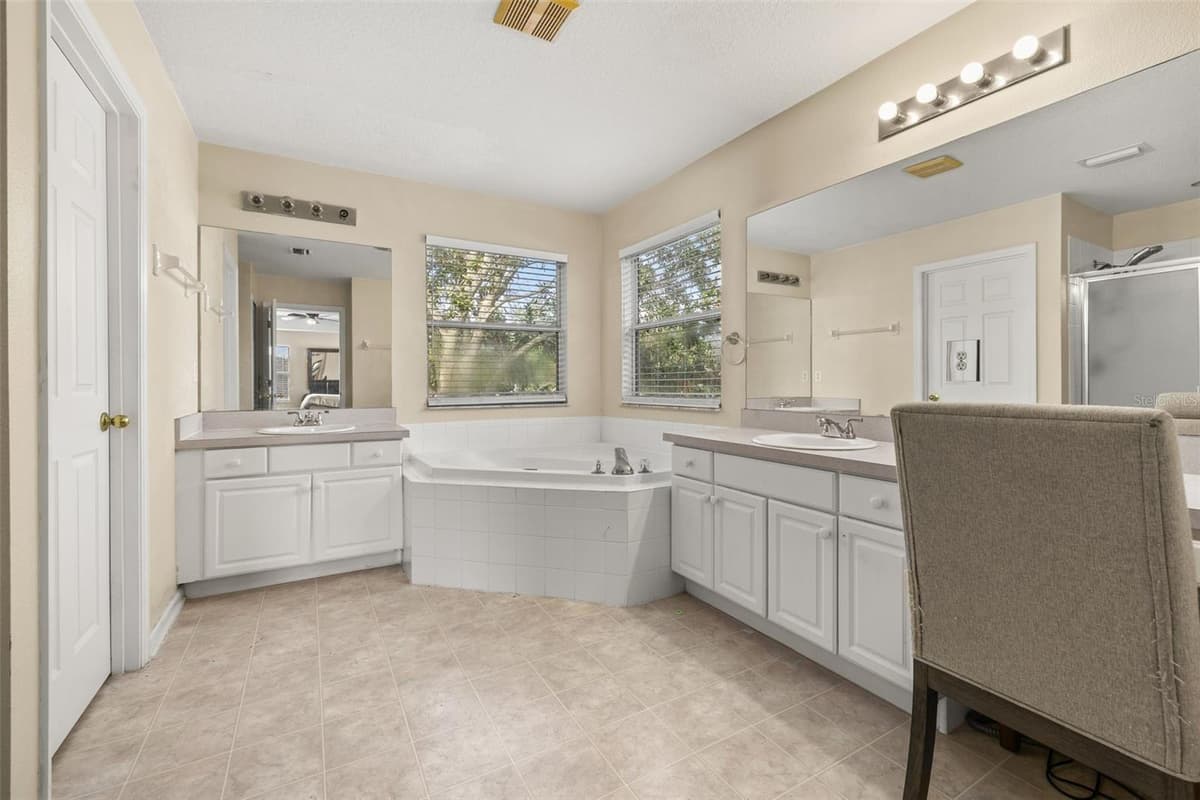 1404 SWAINSON COURT — photo 40 of 62