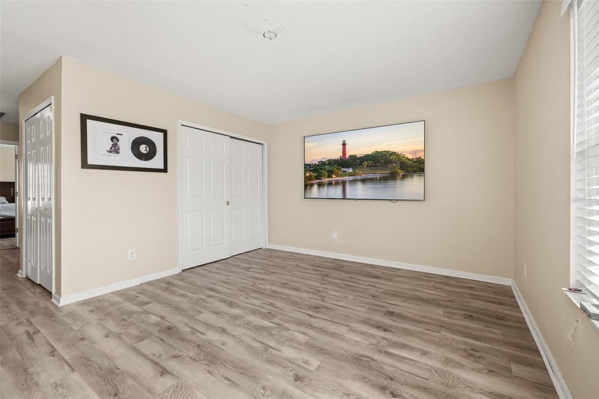 1404 SWAINSON COURT — photo 26 of 62