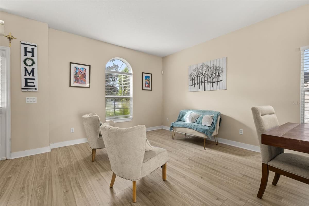 1404 SWAINSON COURT — photo 5 of 62