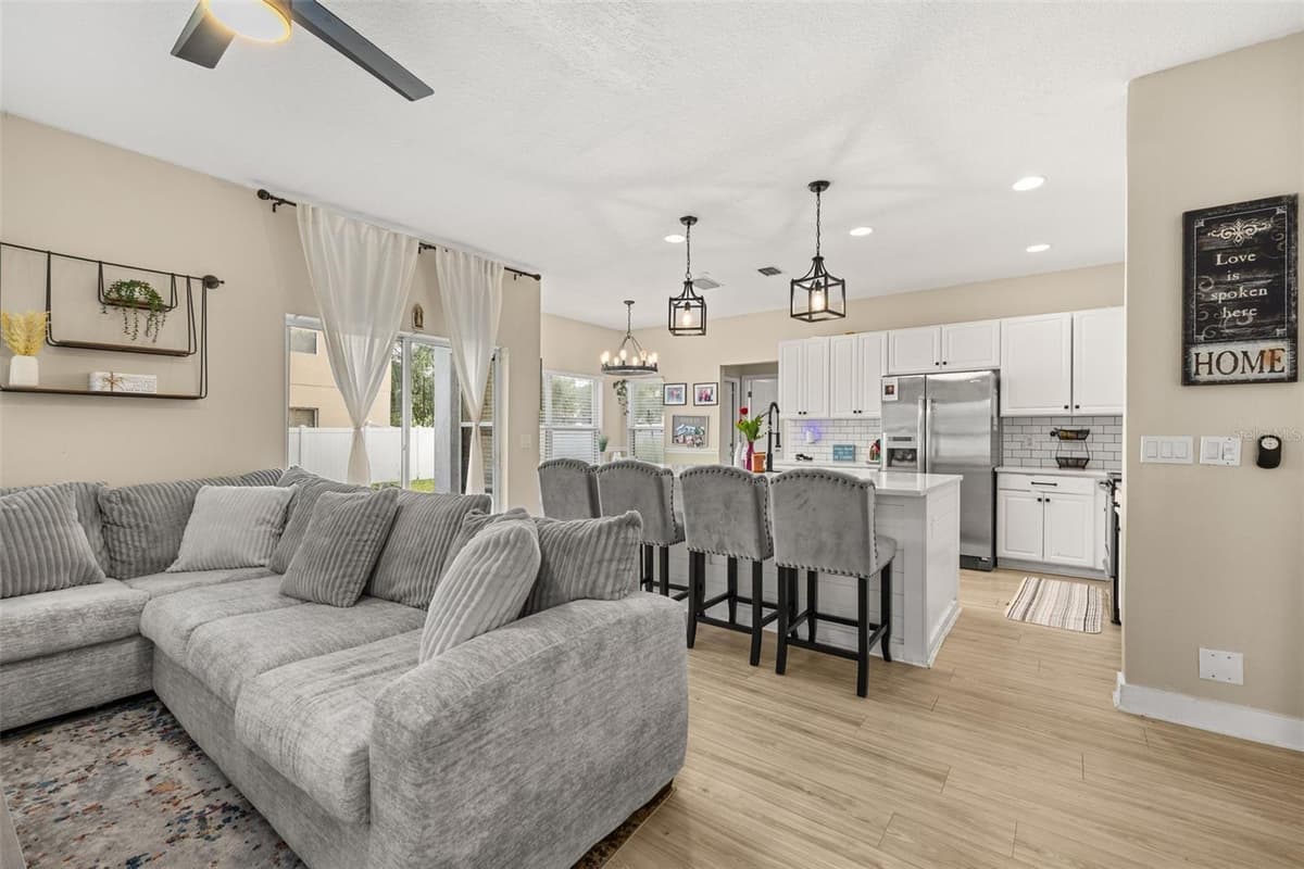 1404 SWAINSON COURT — photo 15 of 62