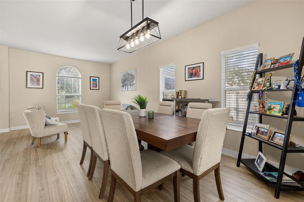 1404 SWAINSON COURT — photo 8 of 62