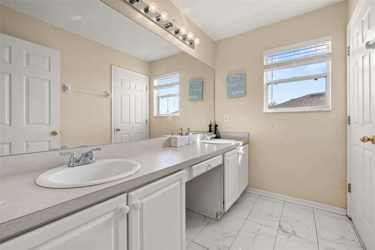 1404 SWAINSON COURT — photo 34 of 62