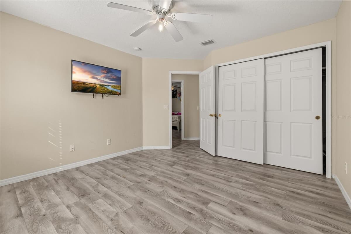 1404 SWAINSON COURT — photo 28 of 62