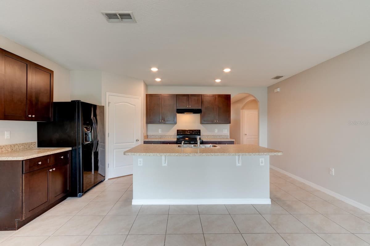2989 GIBRALTAR BOULEVARD — photo 12 of 37