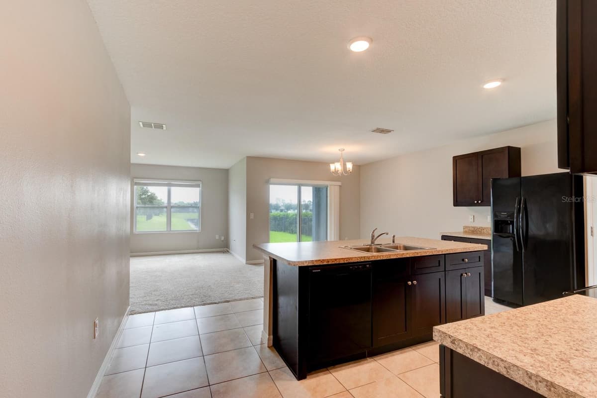2989 GIBRALTAR BOULEVARD — photo 10 of 37