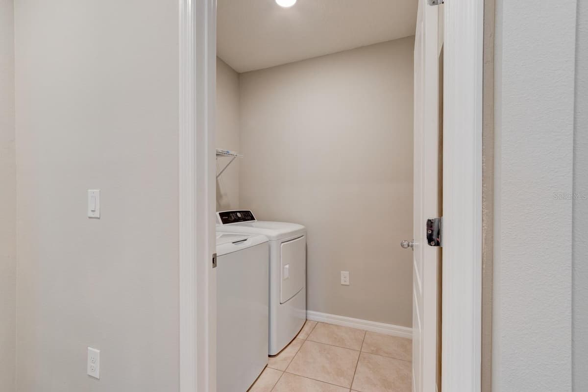 2989 GIBRALTAR BOULEVARD — photo 31 of 37