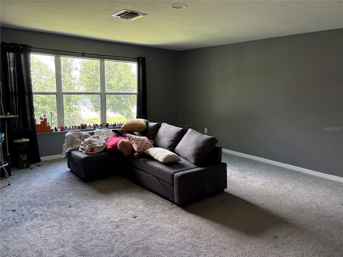 12332 BELCROFT DRIVE — photo 5 of 9