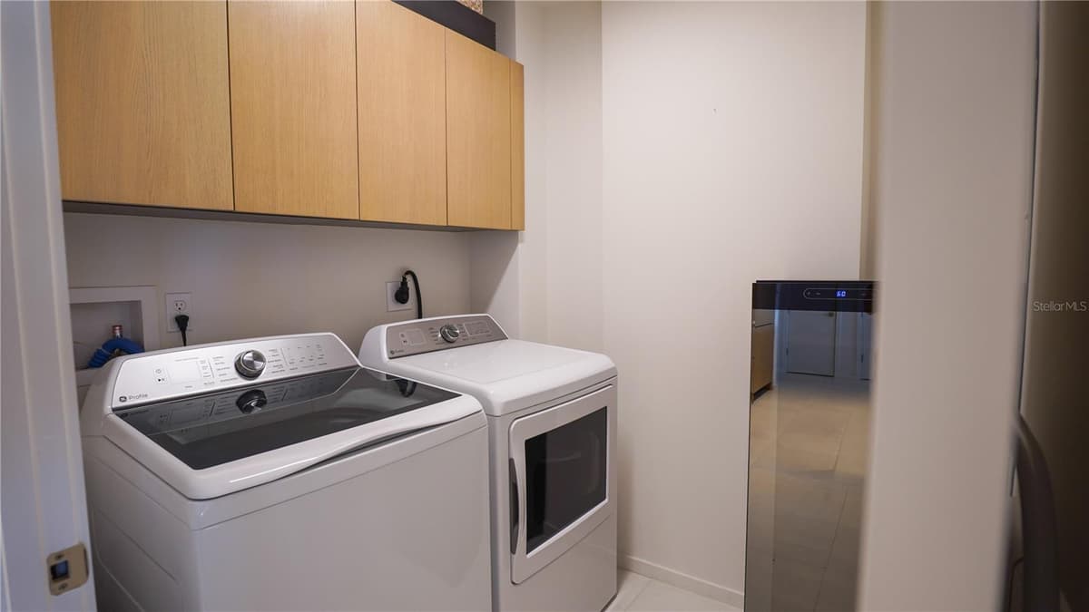 1020 SUNSET POINT ROAD — photo 13 of 42