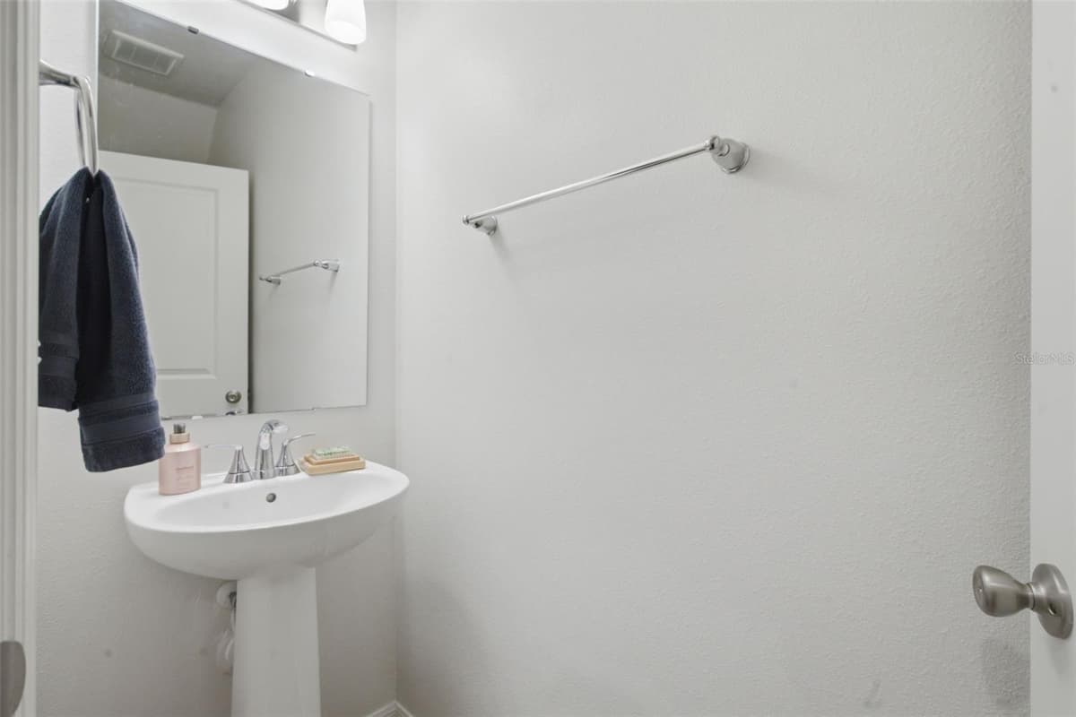 1573 MIRABELLA CIRCLE — photo 17 of 18