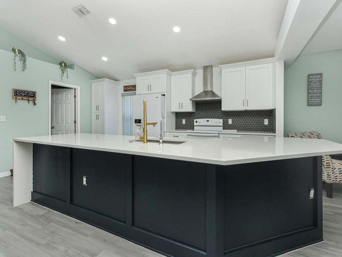 2927 ELBIB DR — photo 10 of 24