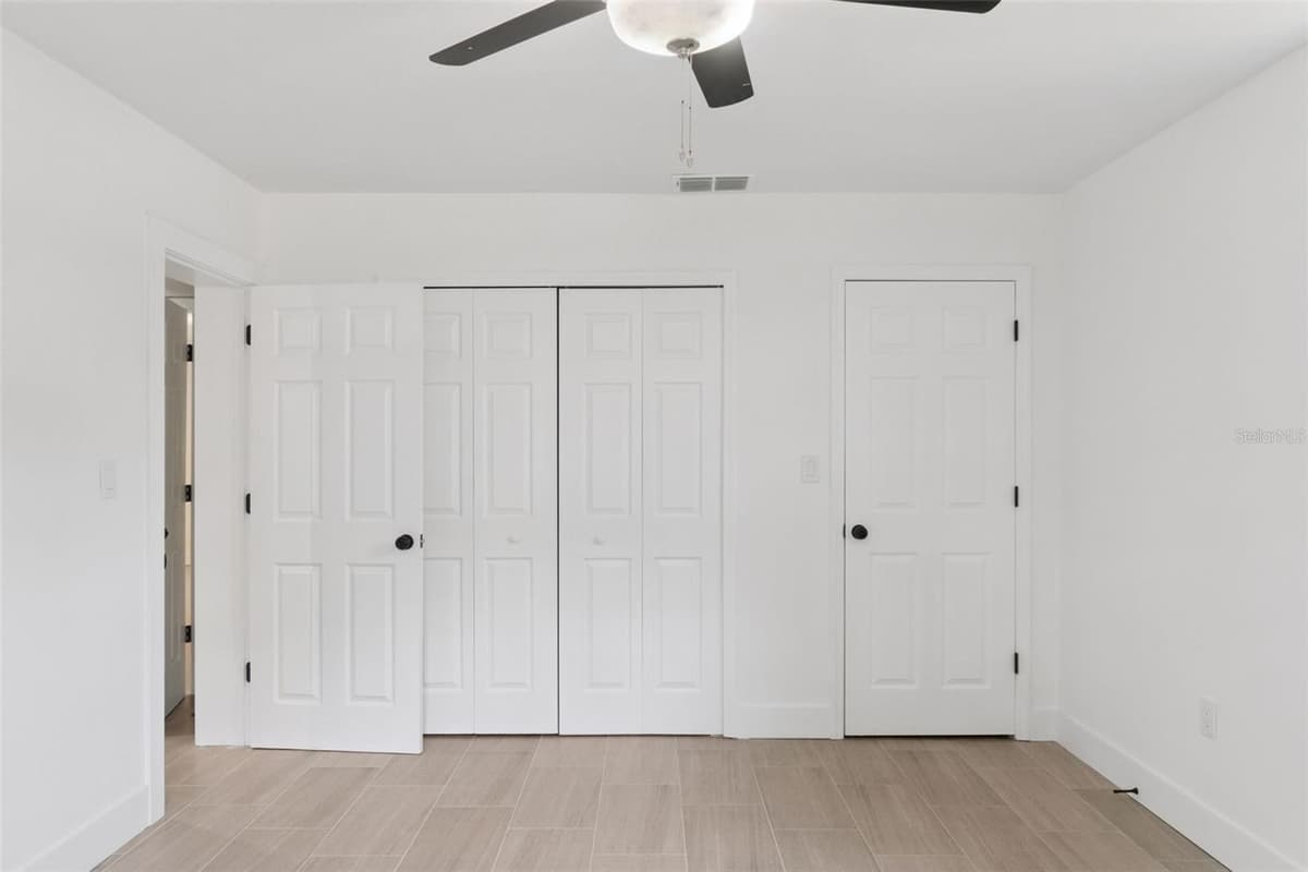 218 LAVENDER COURT — photo 21 of 52