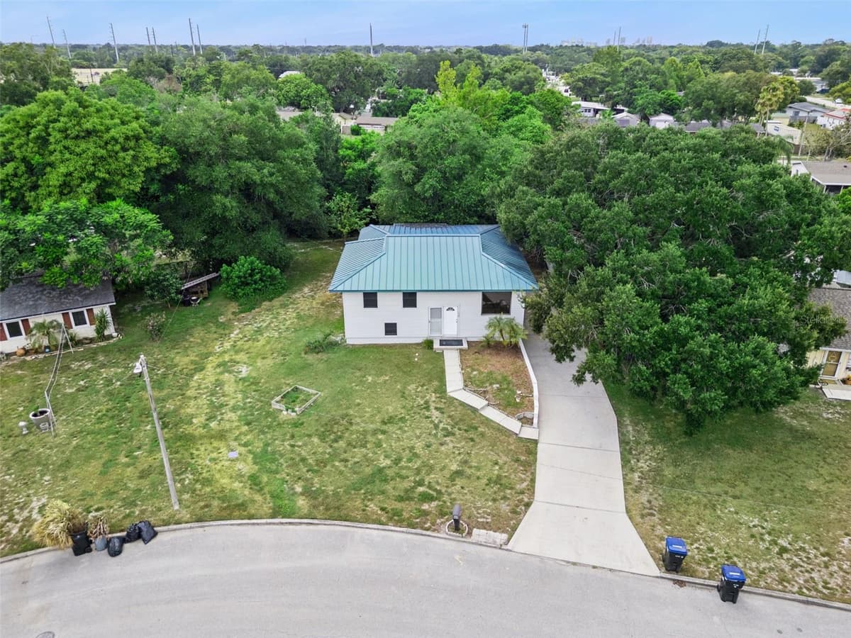 218 LAVENDER COURT — photo 47 of 52