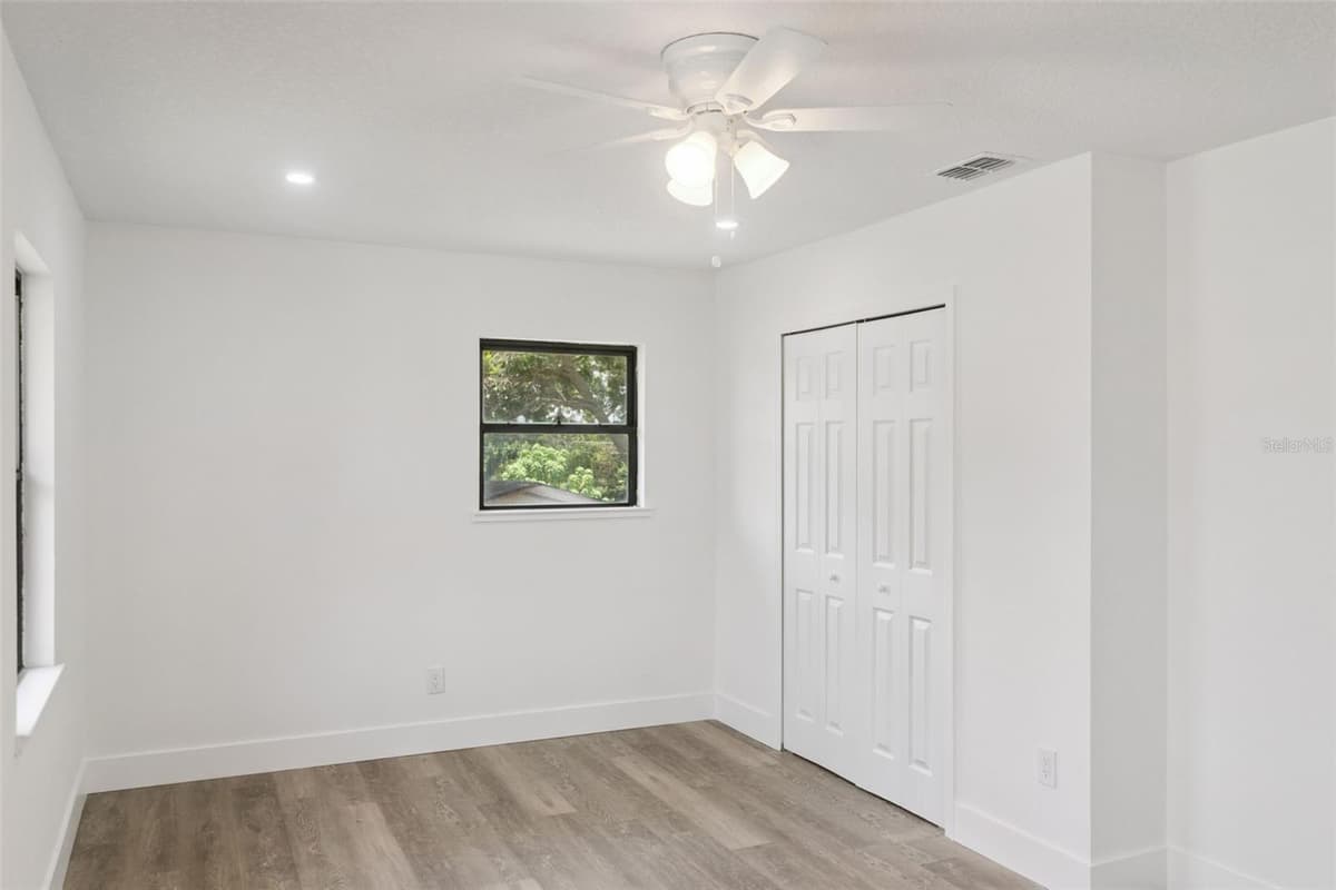 218 LAVENDER COURT — photo 34 of 52