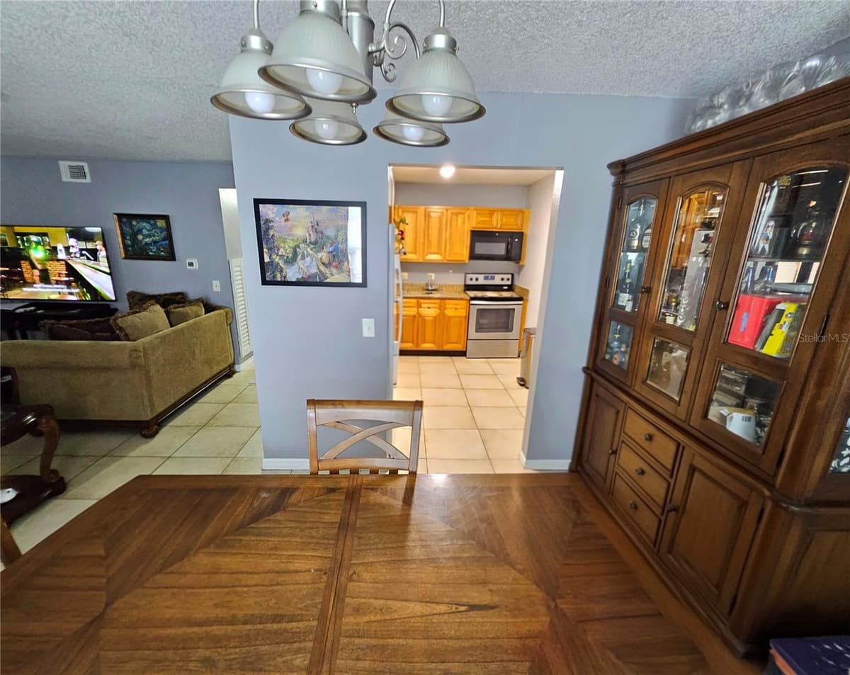 4073 DIJON DRIVE — photo 11 of 25
