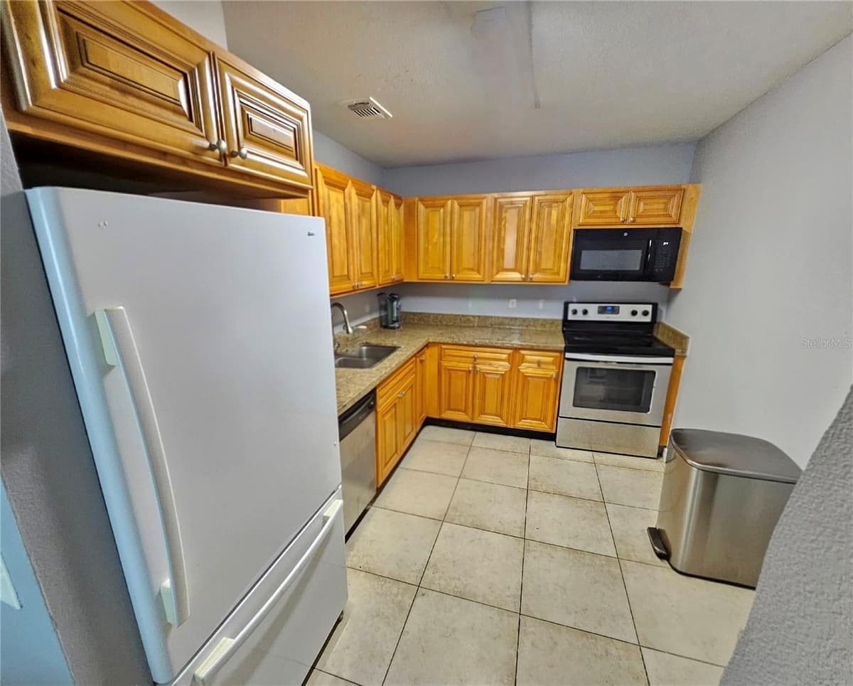 4073 DIJON DRIVE — photo 18 of 25