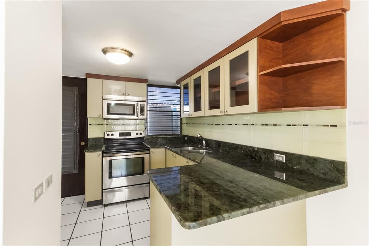 111 CALLE DONCELLA — photo 18 of 40