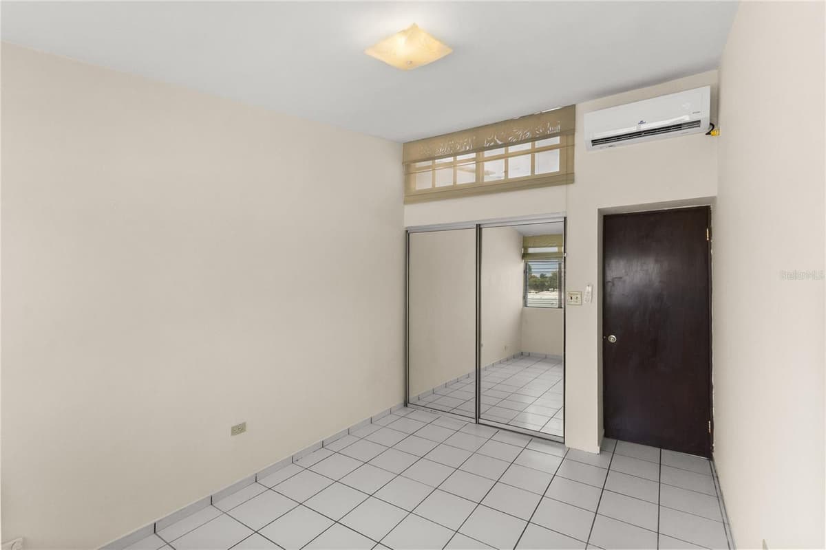 111 CALLE DONCELLA — photo 10 of 40