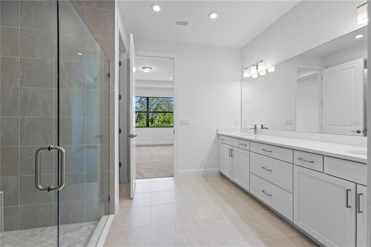 5028 LOWLAND TERRACE — photo 12 of 64