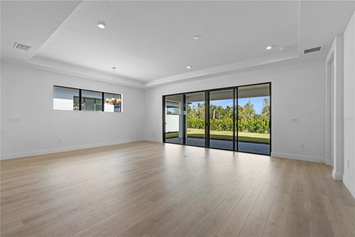 5028 LOWLAND TERRACE — photo 8 of 64