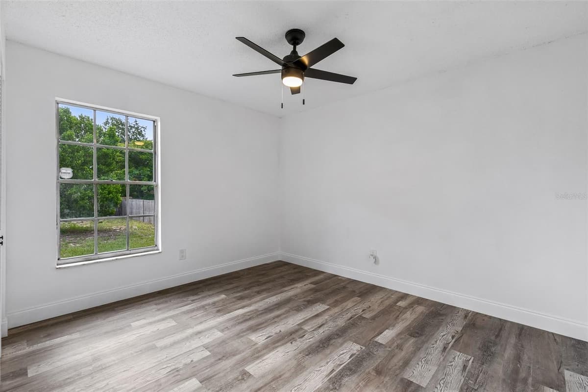 3117 KNIGHTSBRIDGE ROAD — photo 11 of 23