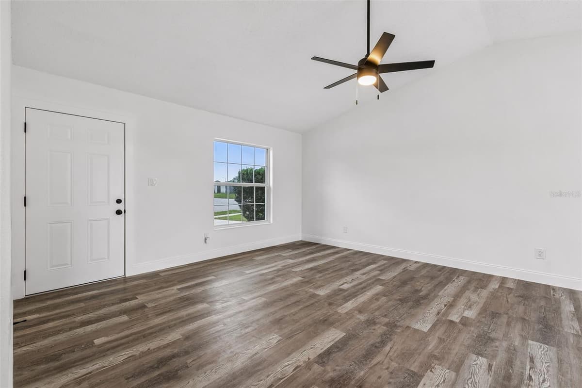 3117 KNIGHTSBRIDGE ROAD — photo 4 of 23