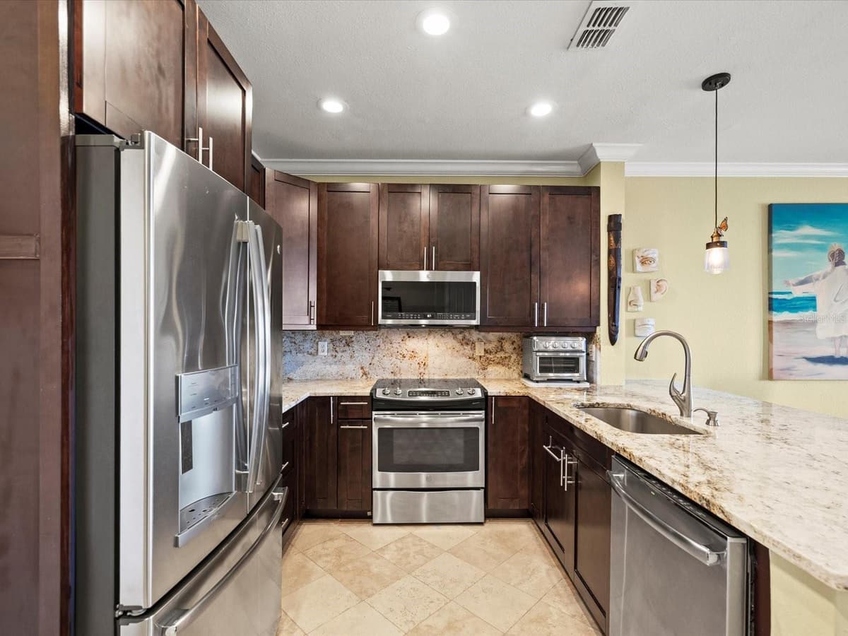 5000 CULBREATH KEY WAY — photo 9 of 66
