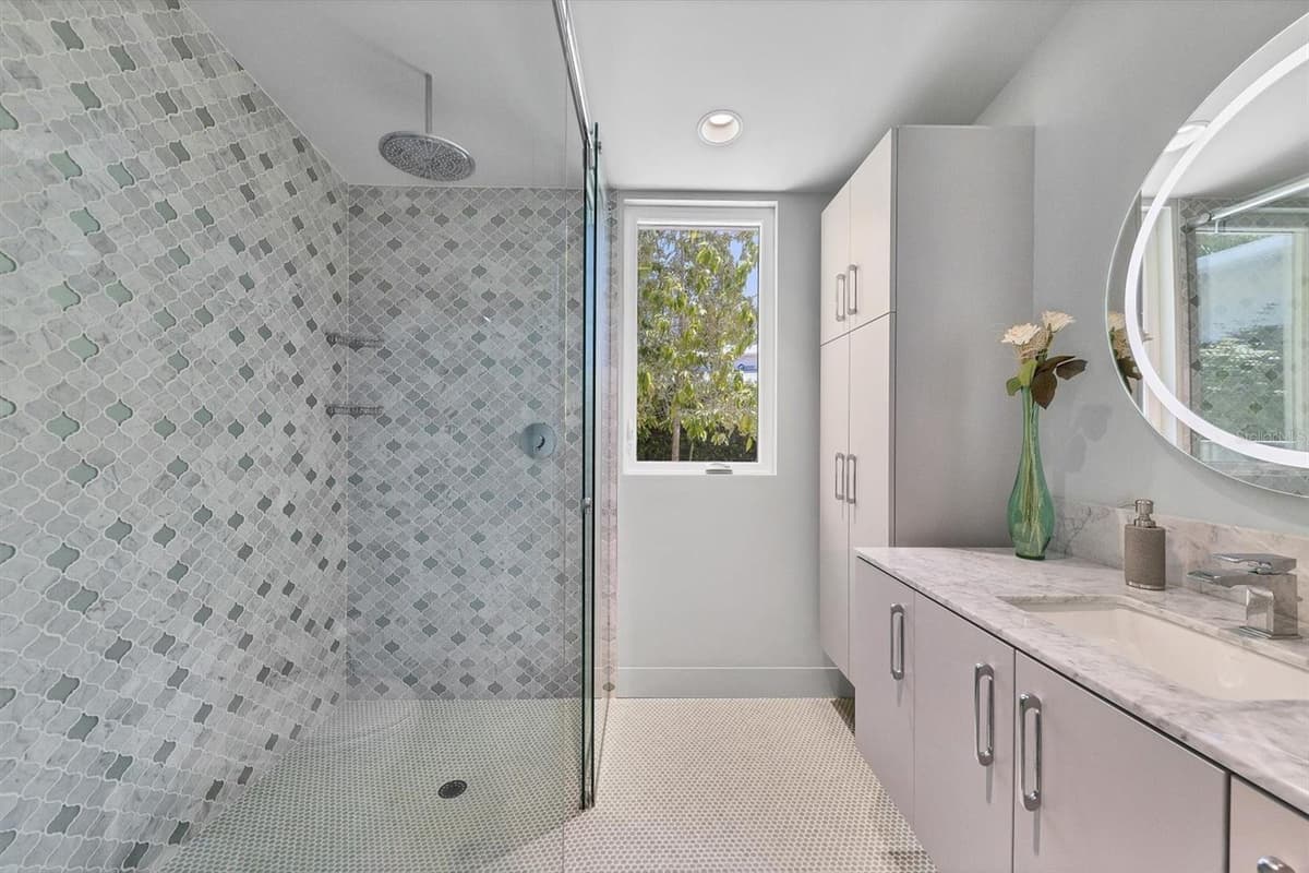 1556 EASTBROOK DRIVE — photo 31 of 58