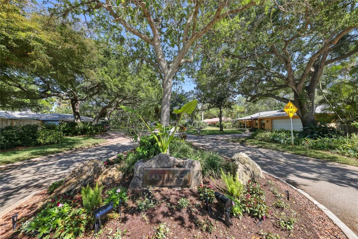 1556 EASTBROOK DRIVE — photo 52 of 58