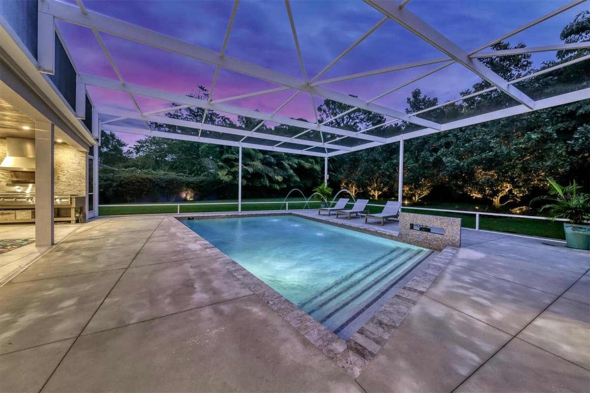 1556 EASTBROOK DRIVE — photo 33 of 58