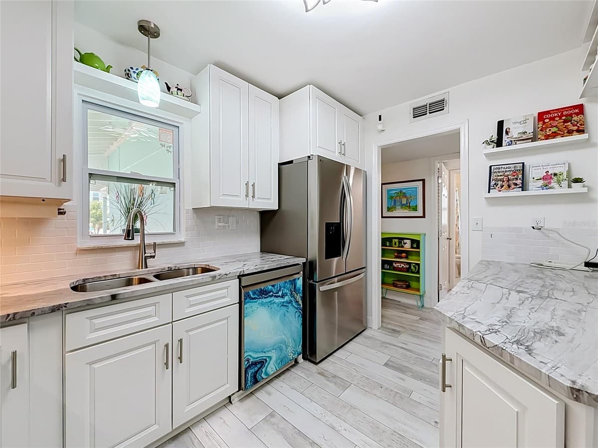 4046 FLORAMAR TERRACE — photo 6 of 27