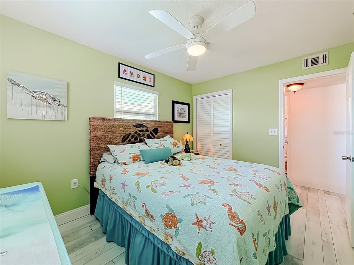 4046 FLORAMAR TERRACE — photo 13 of 27