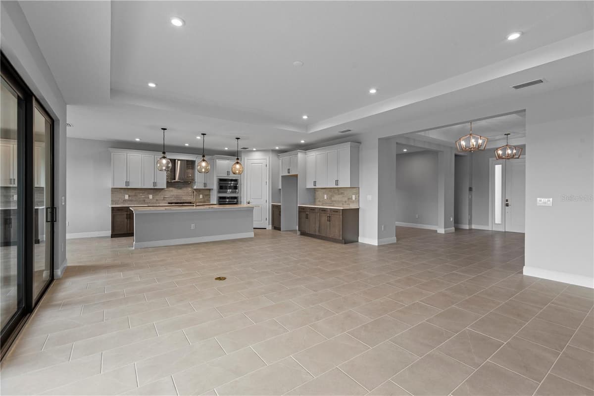14443 COASTAL WOODLAND LANE — photo 4 of 66