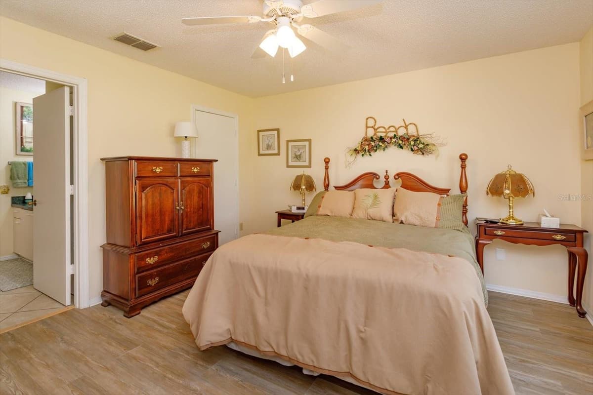 2133 ESCOBAR AVENUE — photo 20 of 30