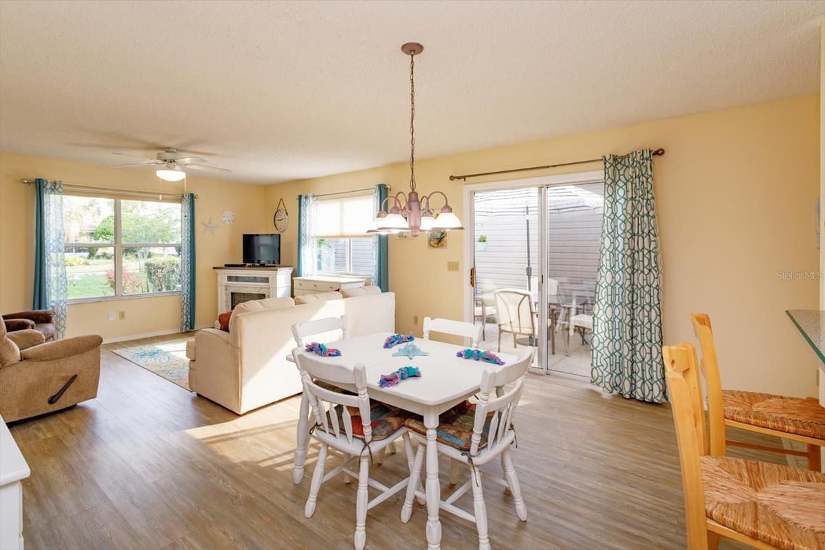 2133 ESCOBAR AVENUE — photo 14 of 30