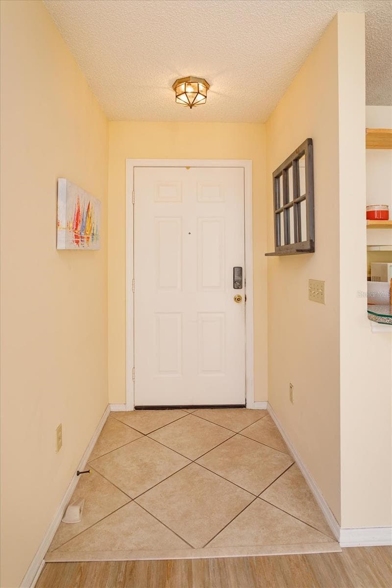 2133 ESCOBAR AVENUE — photo 6 of 30