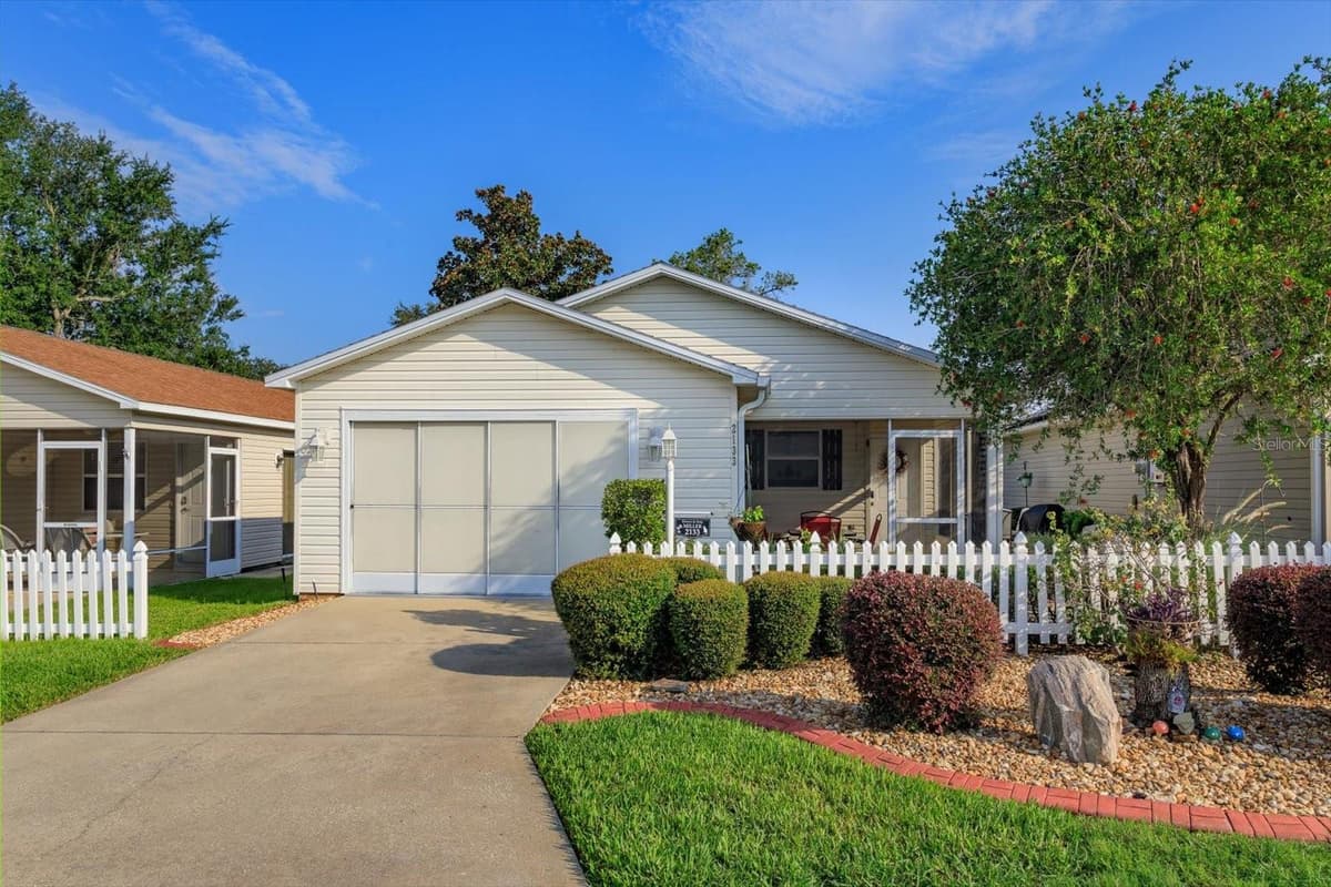 2133 ESCOBAR AVENUE — photo 1 of 30
