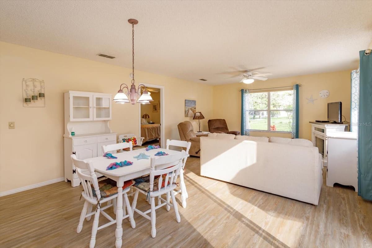 2133 ESCOBAR AVENUE — photo 15 of 30