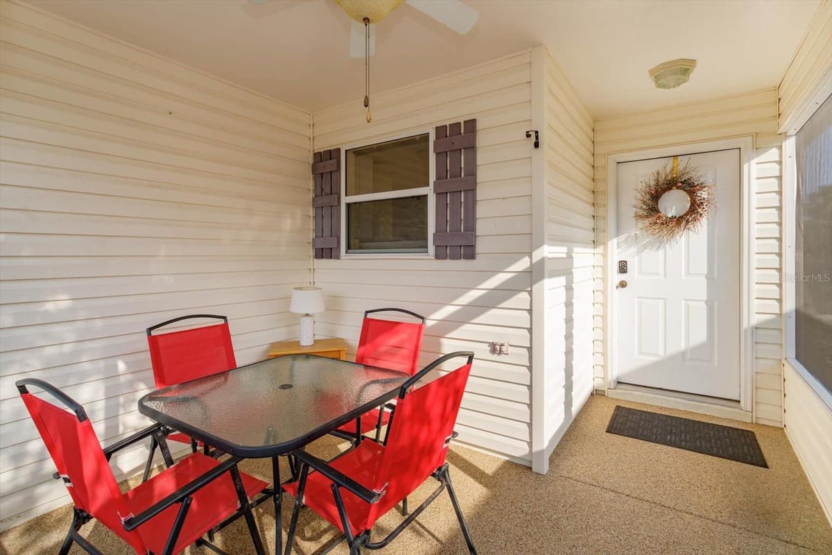 2133 ESCOBAR AVENUE — photo 4 of 30