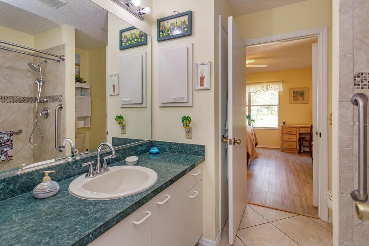 2133 ESCOBAR AVENUE — photo 21 of 30