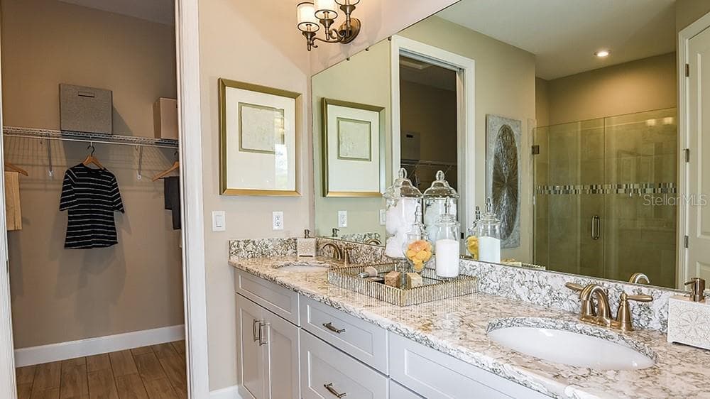 14525 DERNA TERRACE — photo 5 of 47