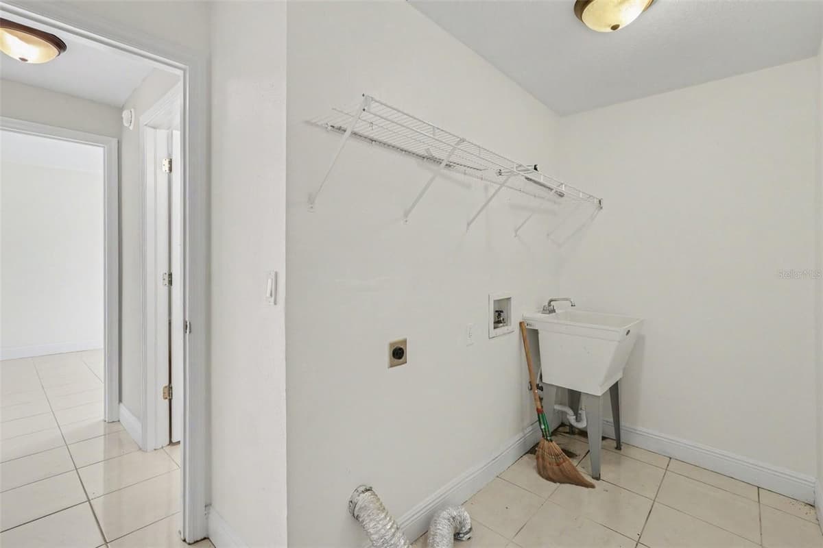 1607 WIDELAKE COURT — photo 22 of 22