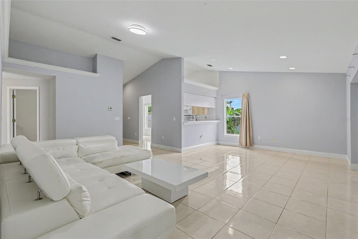 1607 WIDELAKE COURT — photo 8 of 22