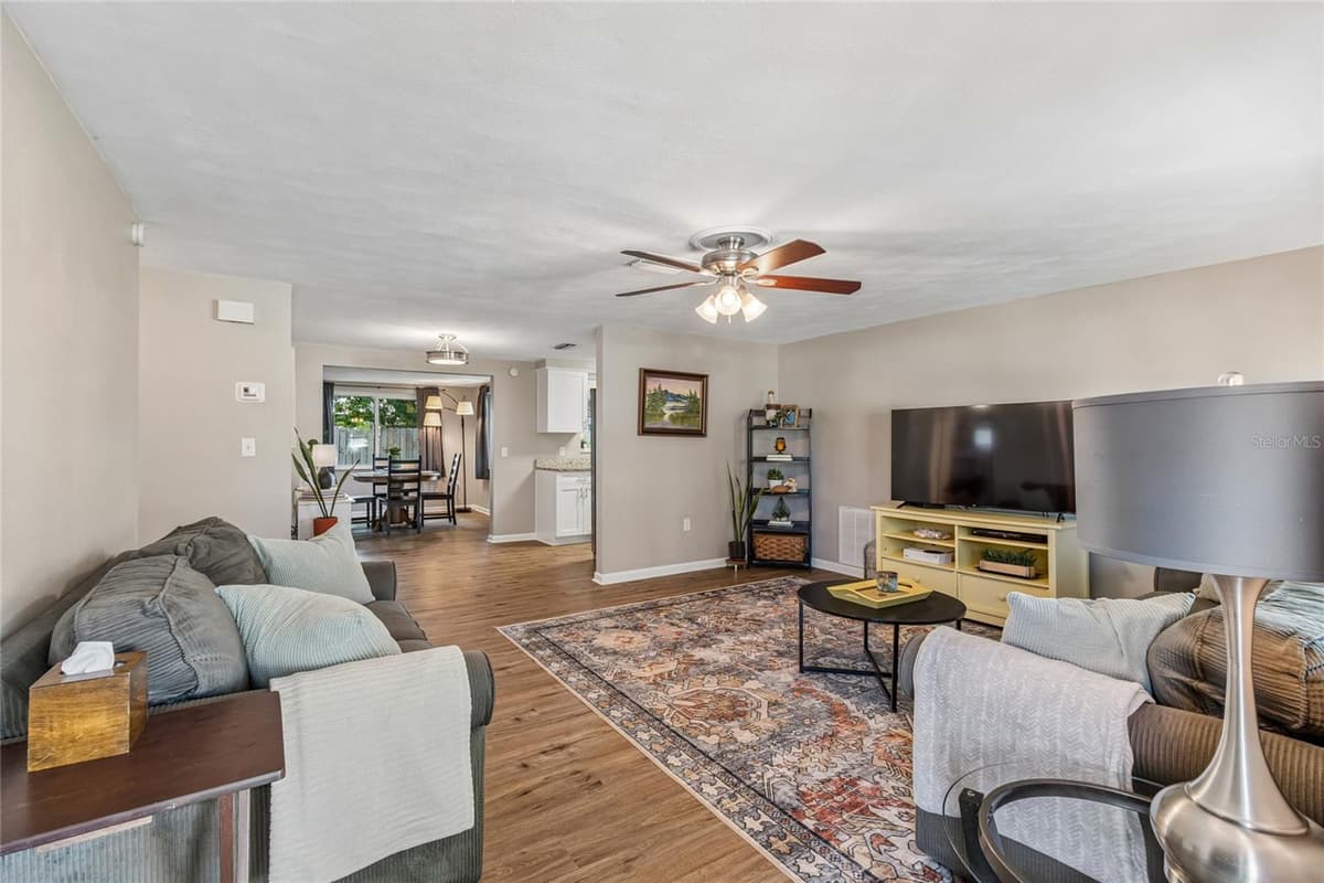 4812 ELMWOOD STREET — photo 6 of 31